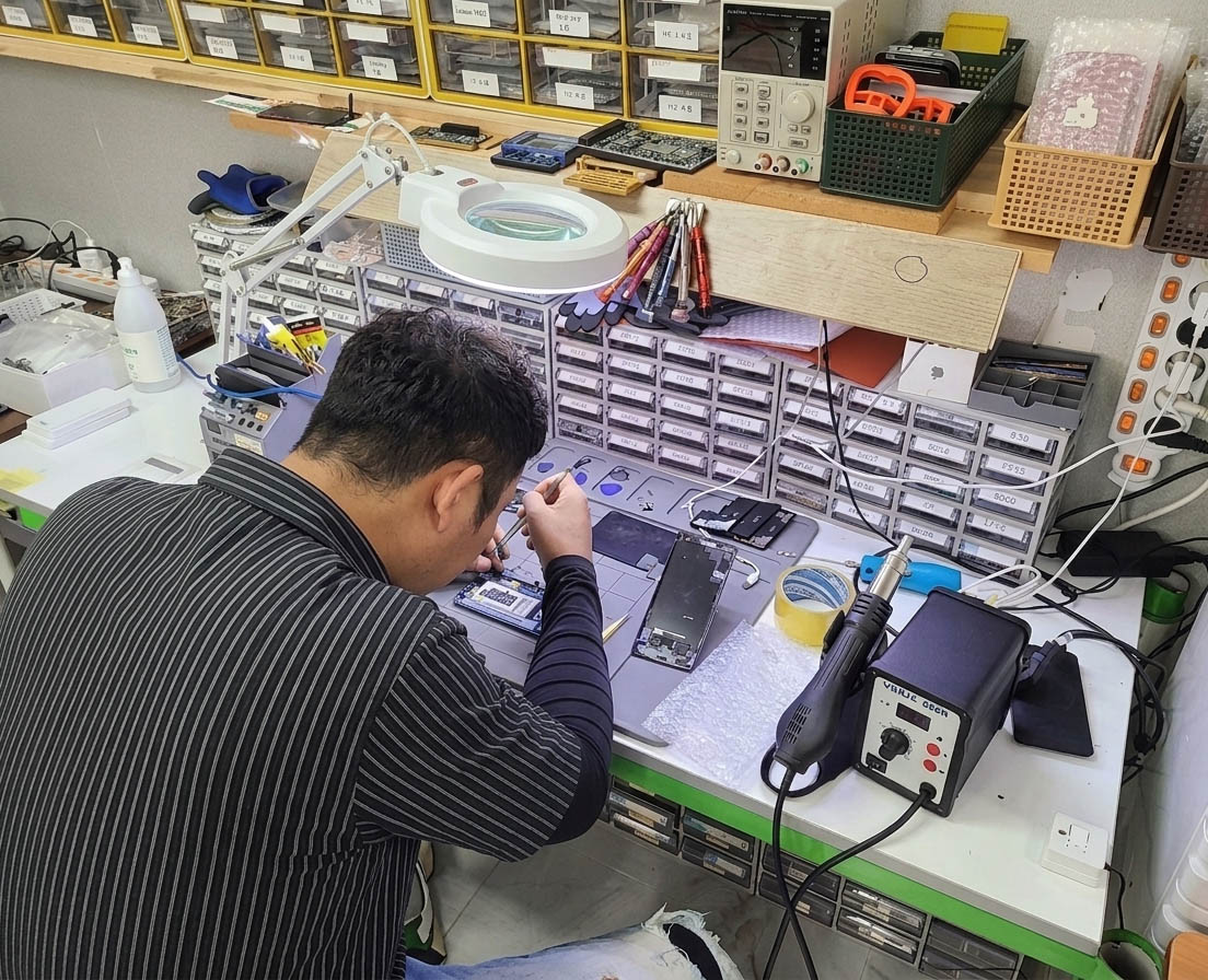 熟練技術者による高精度な作業フロー