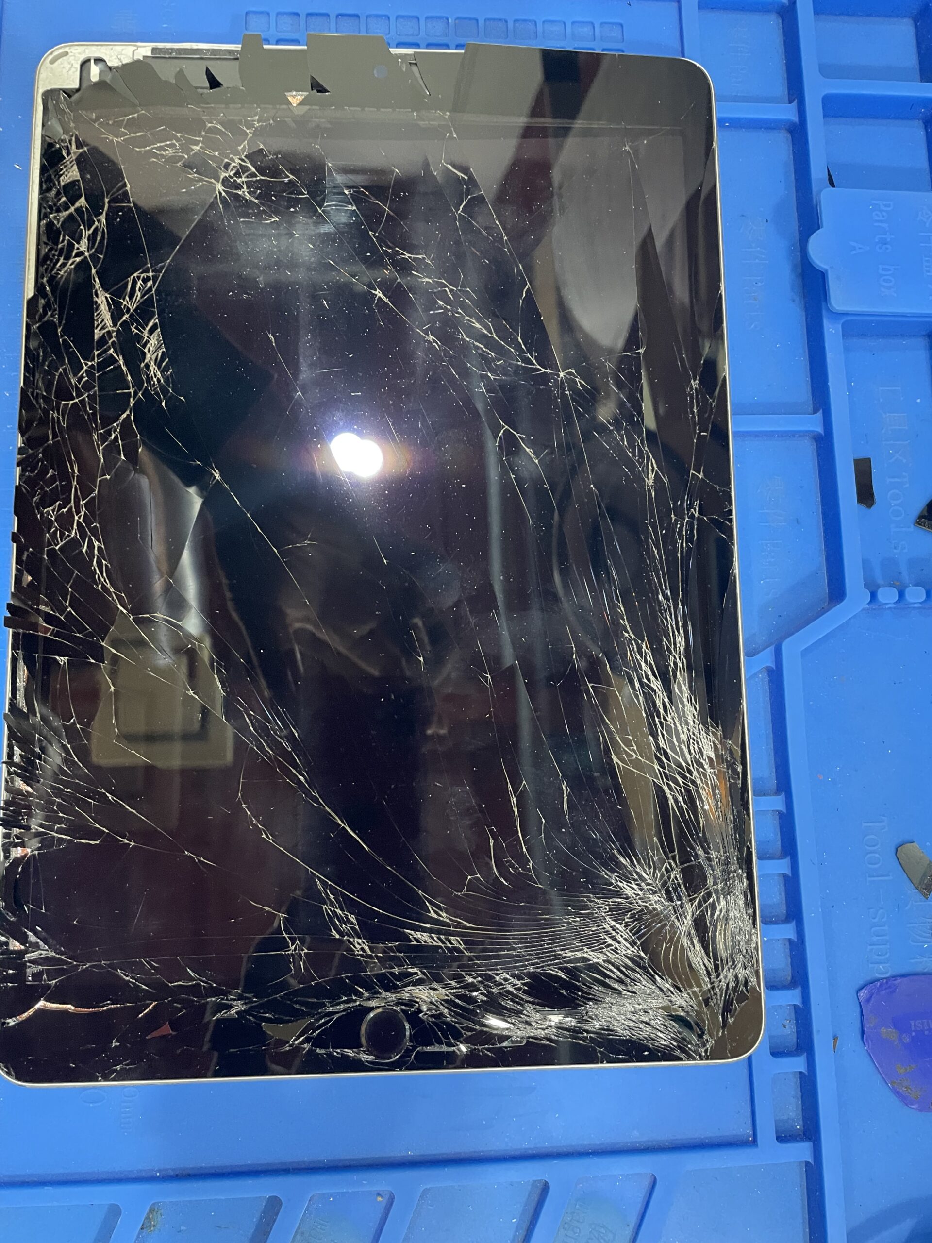 iPad9 液晶修理 福岡市中央区