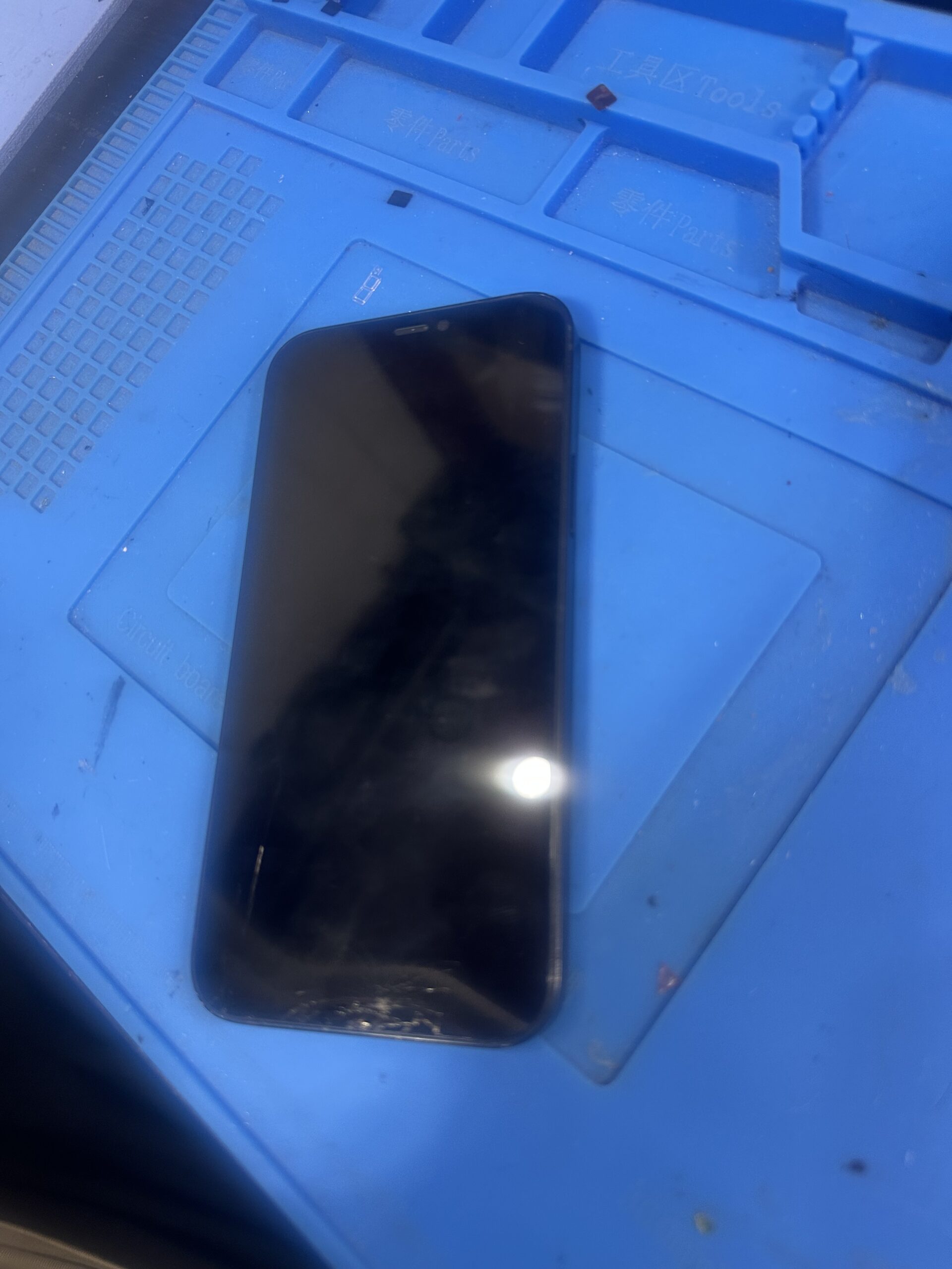 iPhone 13 水没修理前
