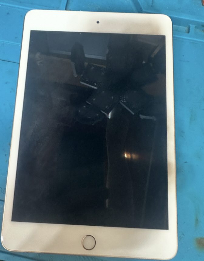 iPad mini5 起動不良 修理 福岡市南区花畑